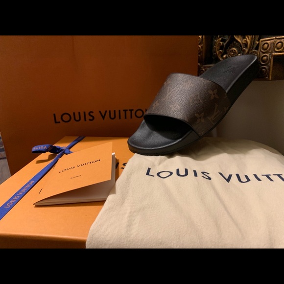 Louis Vuitton Waterfront Mule Slides 